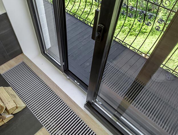 Ламинированные раздвижные окна ПВХ