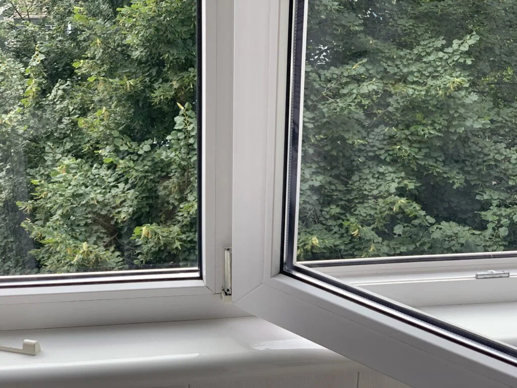 Стулка вікна: що це таке